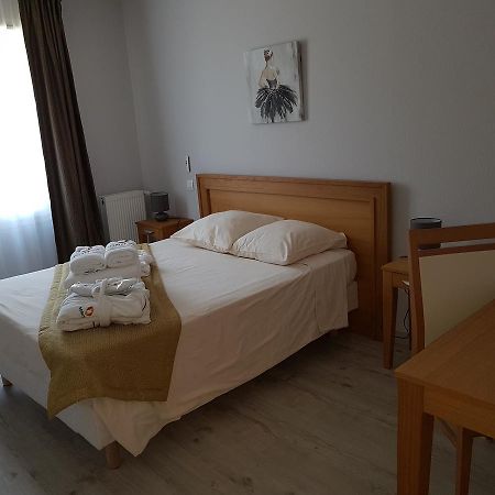 Aparthotel Domitys Les Cigales du Lubéron Cavaillon Exterior foto